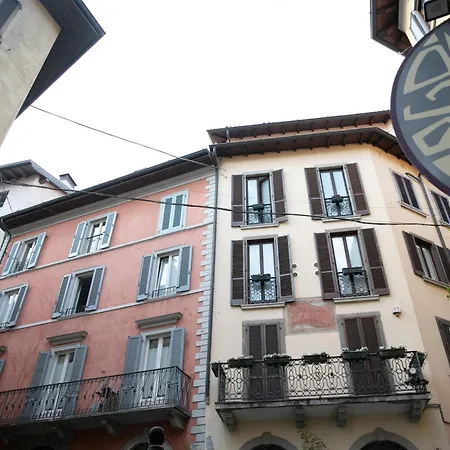 Iseolakerental - La Finestra Sul